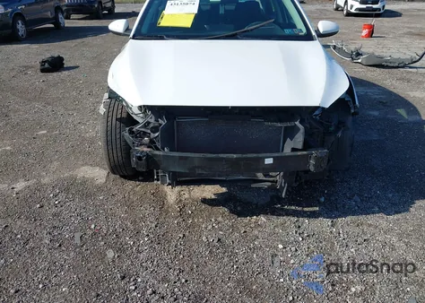 2021 Kia Forte Lxs z USA, uszkodzony, nr VIN 3KPF24AD0ME356247